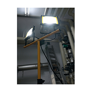 visuel4 Projecteur télescopique LED Jaro 6060T