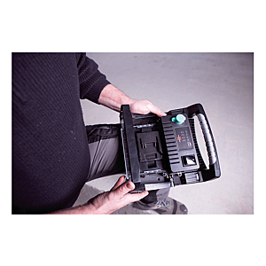 visuel5 Projecteur hybride LED Multy 6050MH