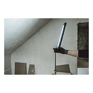 visuel4 Projecteur LED Multi Battery télescopique