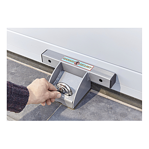 visuel3 Antivol pour porte de garage utilitaire et ouverture verticale A082C