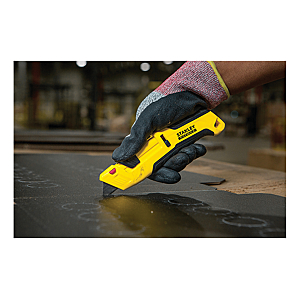 visuel2 Cutter de sécurité auto-rétractable bi-matière Fatmax