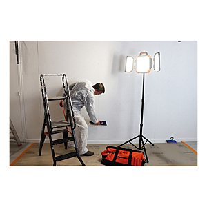 visuel3 Projecteur LED portable 3 volets hybride avec trépied